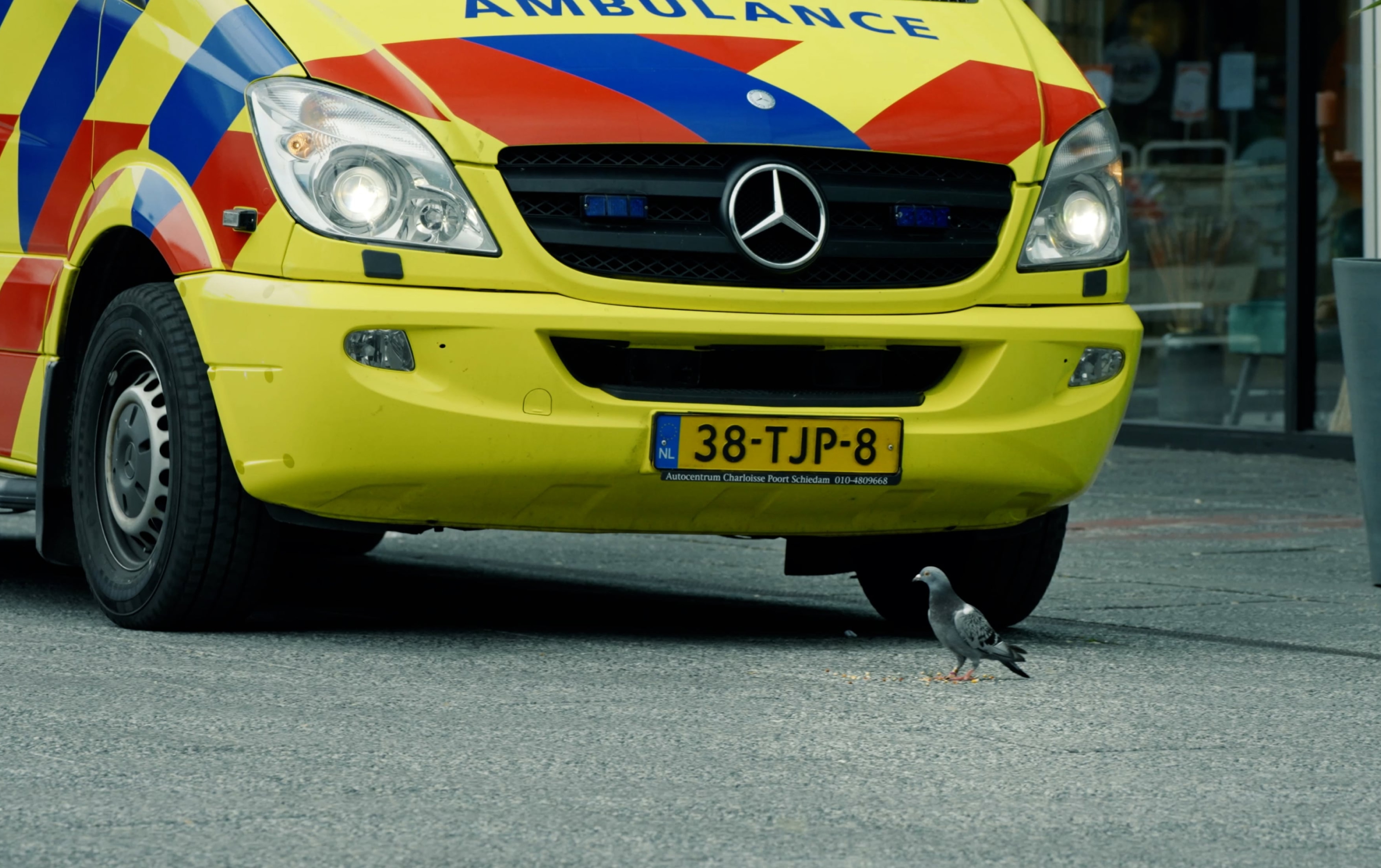 Medi Interim:A self-driving ambulance to replace healthcare personnel